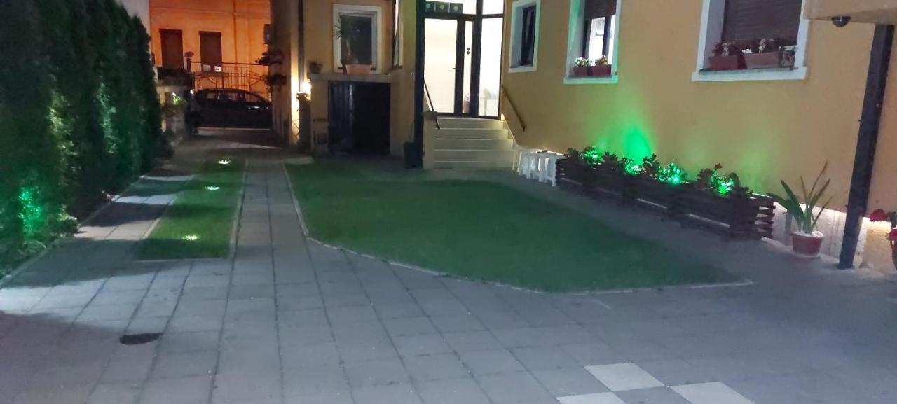 Apartments Sofija Ni Eksteriør bilde