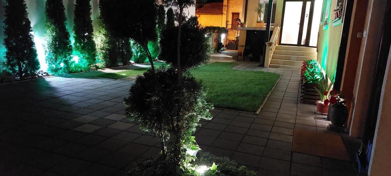 Apartments Sofija Ni Eksteriør bilde