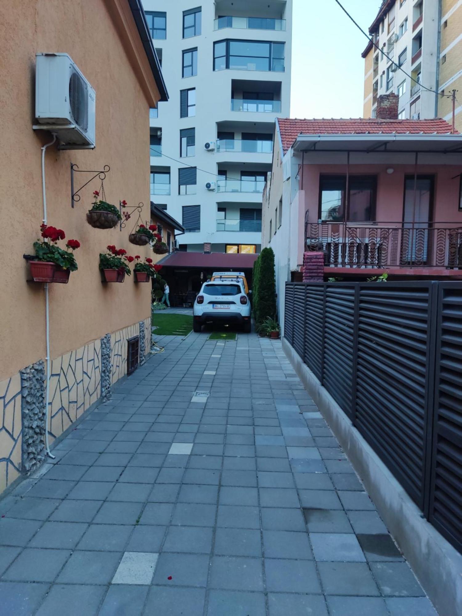Apartments Sofija Ni Eksteriør bilde